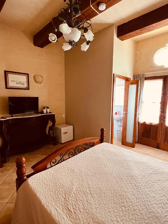 Narcisa Farmhouse B&B Надур Екстер'єр фото