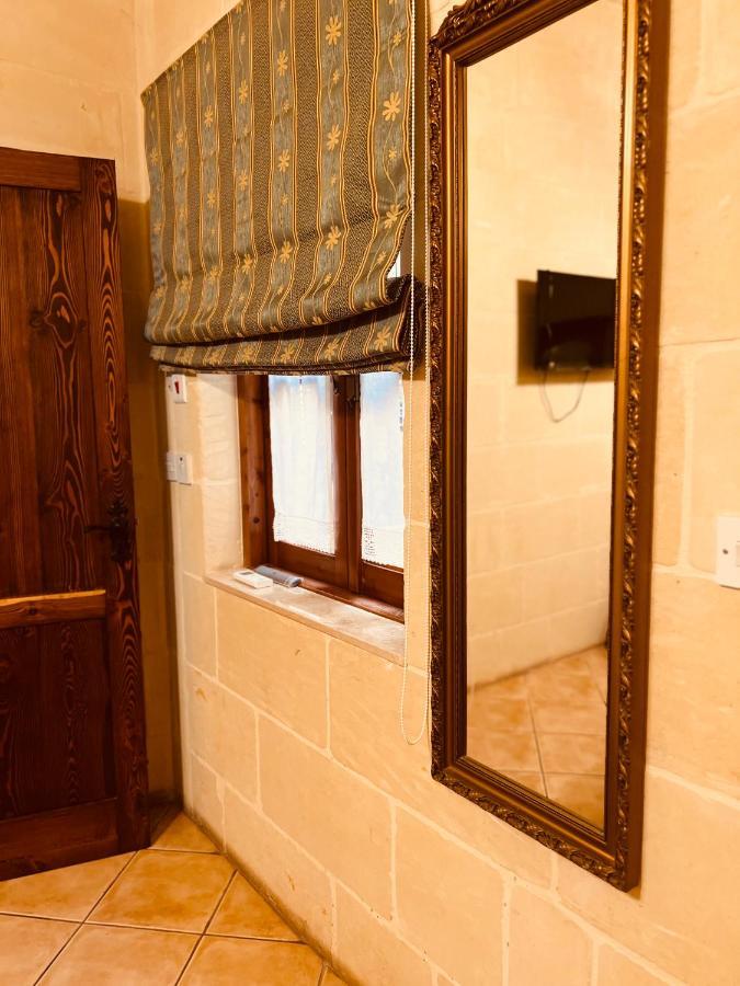 Narcisa Farmhouse B&B Надур Екстер'єр фото