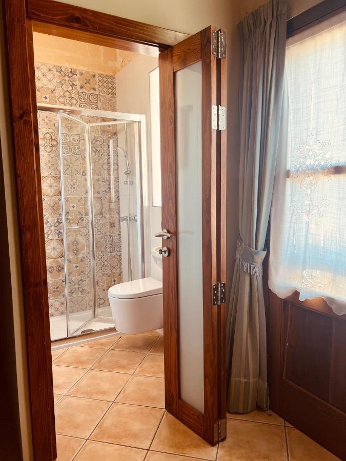 Narcisa Farmhouse B&B Надур Екстер'єр фото
